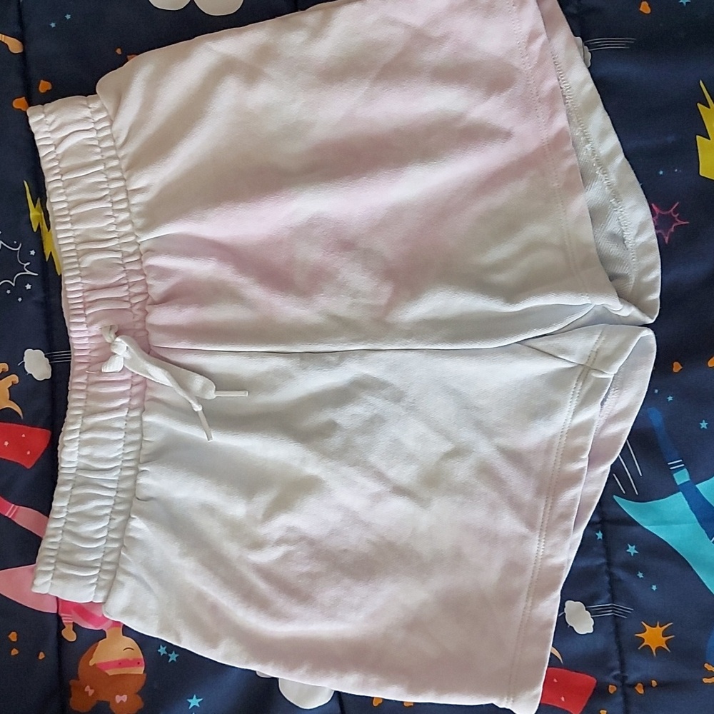 Gap shorts girl